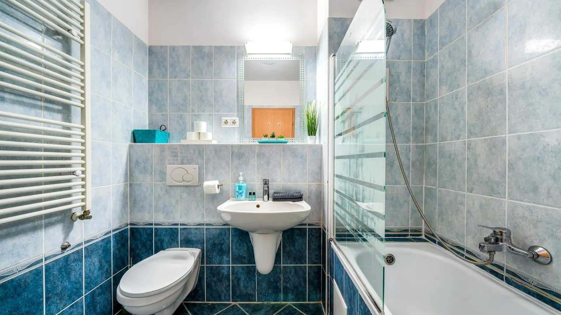 Weiner Apartment With Balcony بودابست المجر